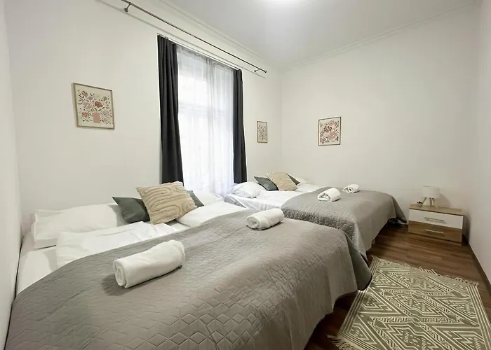 & River Apartment *
